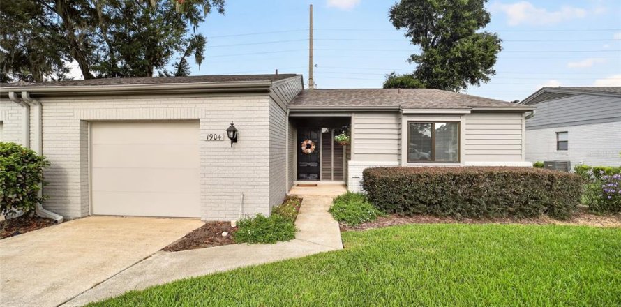 House in Ocala, Florida 2 bedrooms, 118.73 sq.m. № 2258467