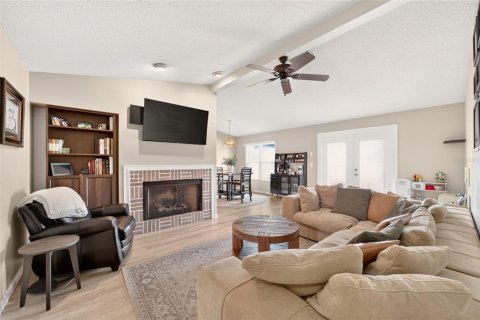 House in Ocala, Florida 2 bedrooms, 118.73 sq.m. № 2258467 - photo 6