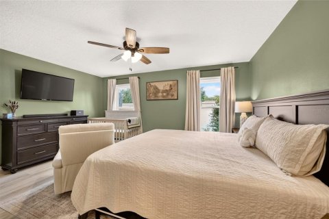 House in Ocala, Florida 2 bedrooms, 118.73 sq.m. № 2258467 - photo 17