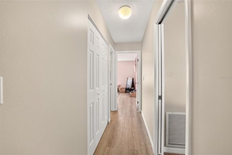 House in Ocala, Florida 2 bedrooms, 118.73 sq.m. № 2258467 - photo 20
