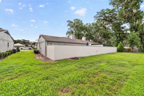 House in Ocala, Florida 2 bedrooms, 118.73 sq.m. № 2258467 - photo 30