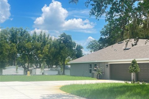 House in Dade City, Florida 4 bedrooms, 216.46 sq.m. № 2231052 - photo 4