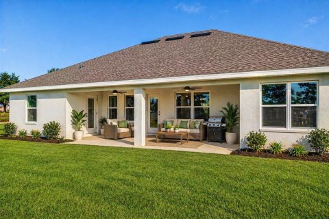 House in Dade City, Florida 4 bedrooms, 216.46 sq.m. № 2231052 - photo 9