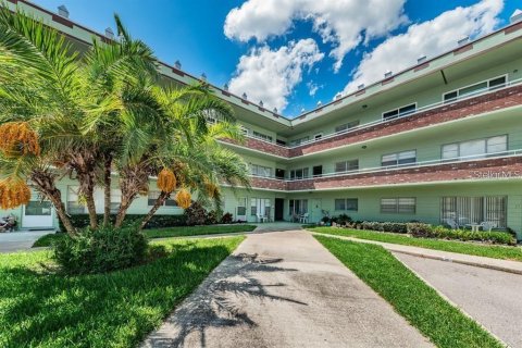 Copropriété à louer à Clearwater, Floride: 2 chambres, 102.19 m2 № 2101978 - photo 3