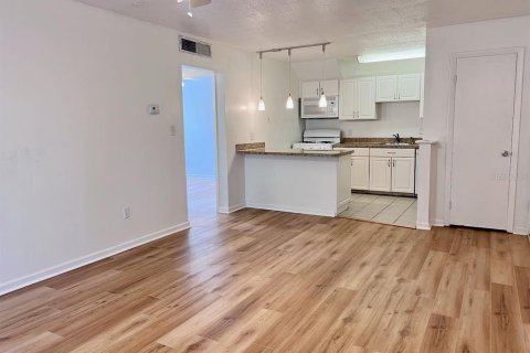 Condominio en venta en Gainesville, Florida, 2 dormitorios, 70.14 m2 № 1311691 - foto 9