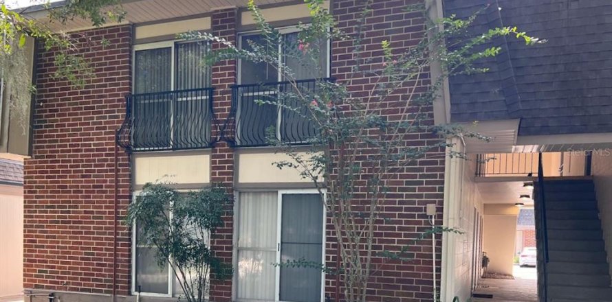 Condominio en Gainesville, Florida, 2 dormitorios № 1311691