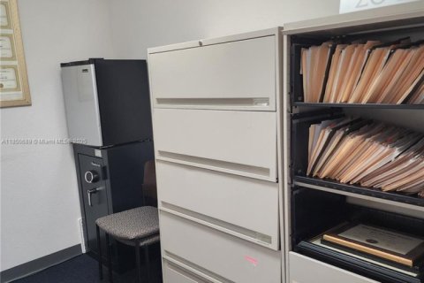 Купить коммерческую недвижимость в Дейви, Флорида № 2034357 - фото 9