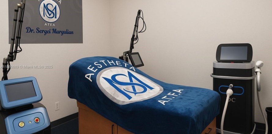 Коммерческая недвижимость в Дейви, Флорида № 2034357