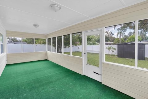 House in Pinellas Park, Florida 3 bedrooms, 103.31 sq.m. № 1882686 - photo 22