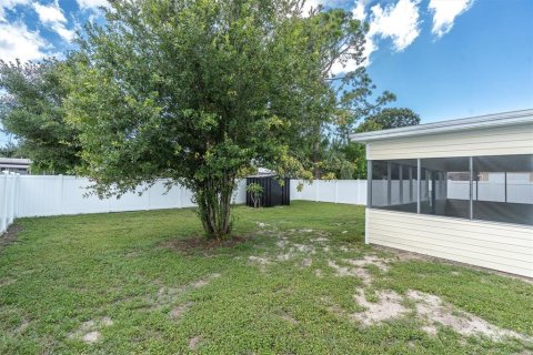 House in Pinellas Park, Florida 3 bedrooms, 103.31 sq.m. № 1882686 - photo 26
