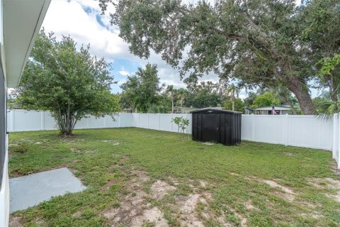House in Pinellas Park, Florida 3 bedrooms, 103.31 sq.m. № 1882686 - photo 28