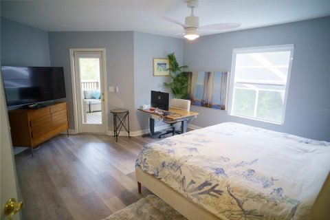 House in Orlando, Florida 6 bedrooms, 432.09 sq.m. № 2202492 - photo 23