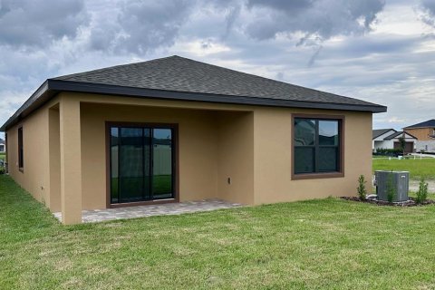 House in Lakeland, Florida 3 bedrooms, 137.5 sq.m. № 1899352 - photo 2