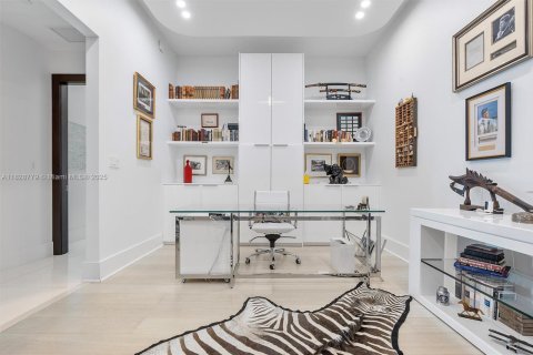 Condo in Miami, Florida, 5 bedrooms  № 1809097 - photo 19