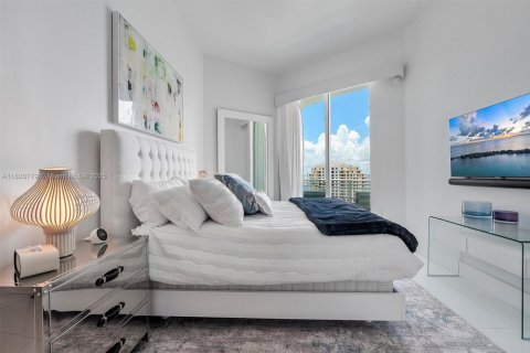 Condo in Miami, Florida, 5 bedrooms  № 1809097 - photo 20