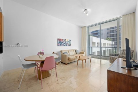 Condominio en alquiler en Miami Beach, Florida, 1 dormitorio, 80.92 m2 № 1951987 - foto 10