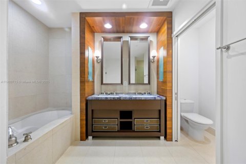 Condominio en alquiler en Miami Beach, Florida, 1 dormitorio, 80.92 m2 № 1951987 - foto 17