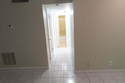 Copropriété à louer à Boca Raton, Floride: 2 chambres, 78.69 m2 № 2087585 - photo 8