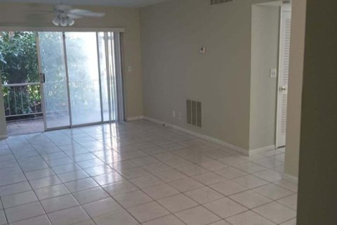 Copropriété à louer à Boca Raton, Floride: 2 chambres, 78.69 m2 № 2087585 - photo 3
