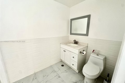 Immobilier commercial à vendre à Opa-locka, Floride № 1960626 - photo 9