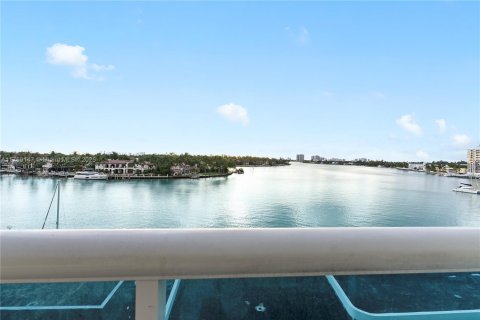 Купить кондоминиум в Майами-Бич, Флорида 1 спальня, 84.54м2, № 1958757 - фото 1