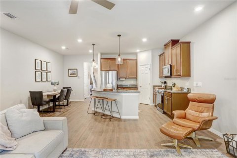 Townhouse in Tampa, Florida 3 bedrooms, 175.03 sq.m. № 1853665 - photo 15