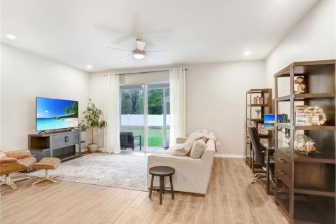 Townhouse in Tampa, Florida 3 bedrooms, 175.03 sq.m. № 1853665 - photo 14