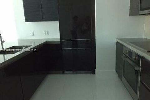 Condo in Miami, Florida, 1 bedroom  № 1997320 - photo 4