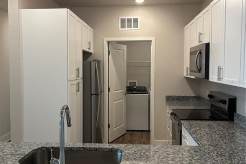 Apartamento en alquiler en Mount Dora, Florida, 1 dormitorio, 89.46 m2 № 1908076 - foto 14