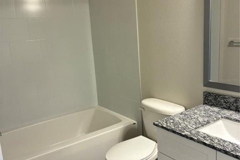 Apartamento en alquiler en Mount Dora, Florida, 1 dormitorio, 89.46 m2 № 1908076 - foto 3