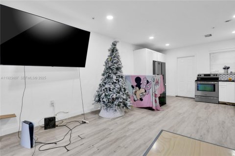 Casa en venta en Miami, Florida, 2 dormitorios, 83.24 m2 № 1983513 - foto 7
