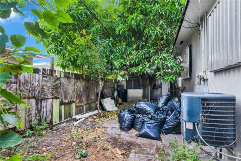 Casa en venta en Miami, Florida, 2 dormitorios, 83.24 m2 № 1983513 - foto 24