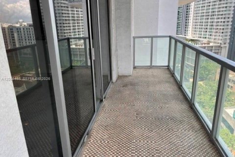 Condo in Miami, Florida, 2 bedrooms  № 2180940 - photo 12