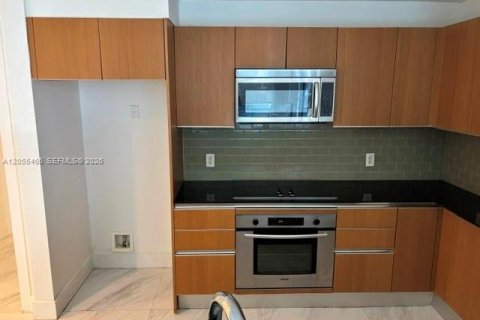 Condo in Miami, Florida, 2 bedrooms  № 2180940 - photo 9