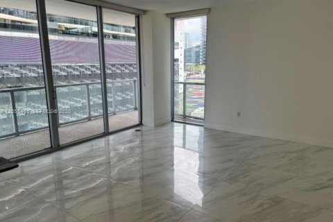 Condo in Miami, Florida, 2 bedrooms  № 2180940 - photo 2
