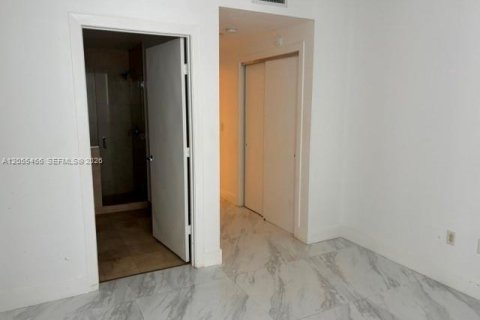 Condo in Miami, Florida, 2 bedrooms  № 2180940 - photo 6