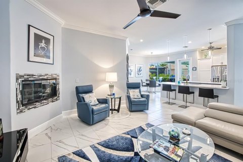 Villa ou maison à vendre à Fort Myers, Floride: 4 chambres, 228.45 m2 № 2416973 - photo 24