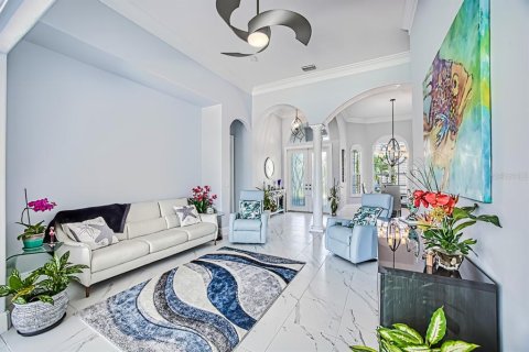 Villa ou maison à vendre à Fort Myers, Floride: 4 chambres, 228.45 m2 № 2416973 - photo 10