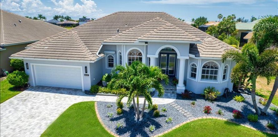 Villa ou maison à Fort Myers, Floride 4 chambres, 228.45 m2 № 2416973