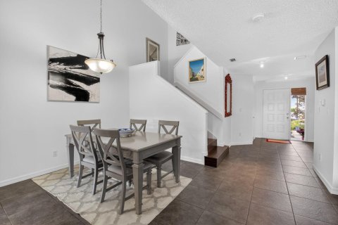 Townhouse in Boca Raton, Florida 3 bedrooms, 148.92 sq.m. № 2254657 - photo 5