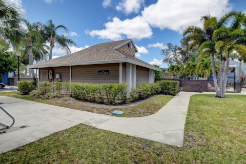 Townhouse in Boca Raton, Florida 3 bedrooms, 148.92 sq.m. № 2254657 - photo 29