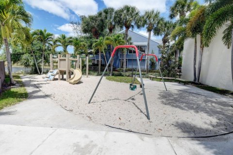 Townhouse in Boca Raton, Florida 3 bedrooms, 148.92 sq.m. № 2254657 - photo 28