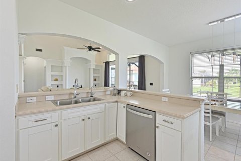 Villa ou maison à vendre à Bradenton, Floride: 3 chambres, 267.47 m2 № 2298562 - photo 18