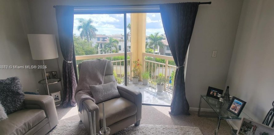 Condo à Doral, Floride, 1 chambre  № 1966228