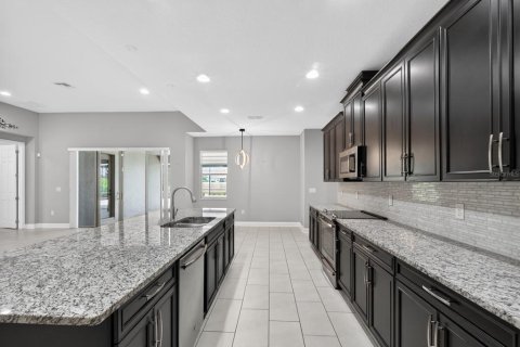 Casa en venta en Orlando, Florida, 4 dormitorios, 278.99 m2 № 2110391 - foto 20