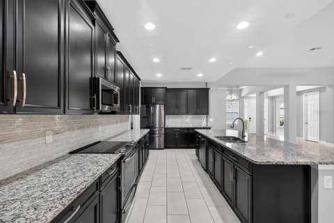 Casa en venta en Orlando, Florida, 4 dormitorios, 278.99 m2 № 2110391 - foto 18