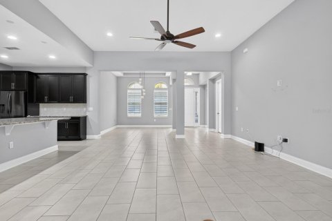 Casa en venta en Orlando, Florida, 4 dormitorios, 278.99 m2 № 2110391 - foto 10