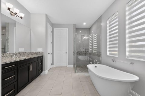 Casa en venta en Orlando, Florida, 4 dormitorios, 278.99 m2 № 2110391 - foto 25