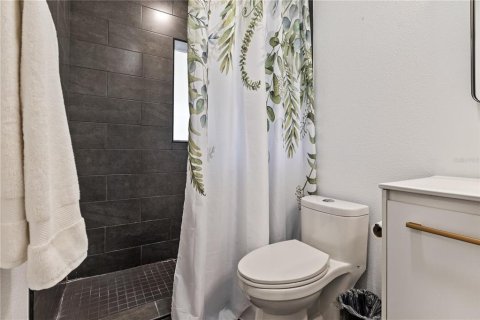 Villa ou maison à vendre à Tampa, Floride: 3 chambres, 118.73 m2 № 2390909 - photo 17