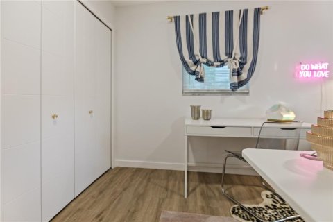 Villa ou maison à vendre à Tampa, Floride: 3 chambres, 118.73 m2 № 2390909 - photo 20